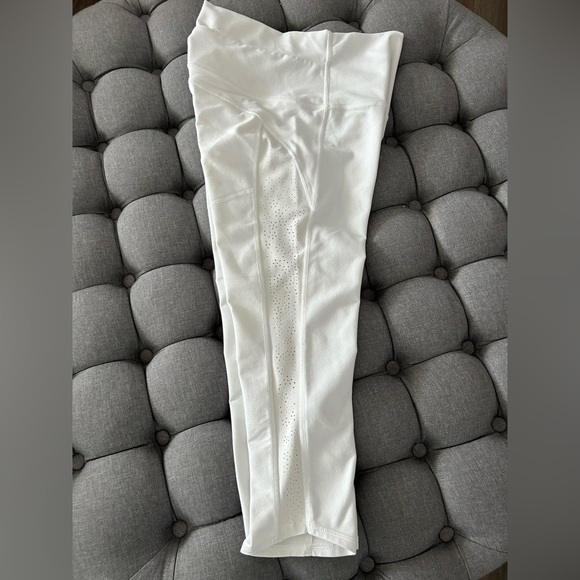 Lululemon white double-layer 3/4 leggings - Picture 10 of 12